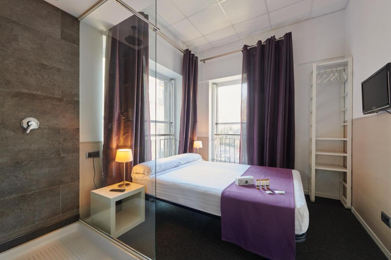 Hostal Mayerling Centro Барселона Экстерьер фото